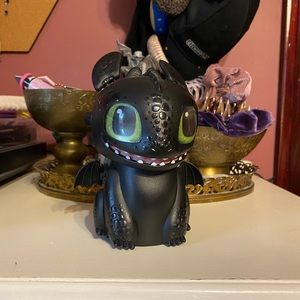 Brand new toothless toy! Moves and makes noises!